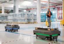 Flota robotów pracuje w Whirlpool w Łodzi