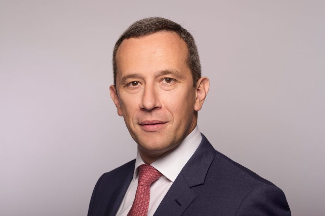 Radosław Kędzia, Huawei