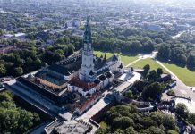 Fuzja klasztoru na Jasnej Górze z najnowszą technologią