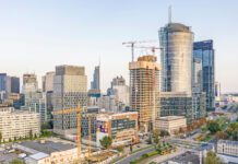 The Bridge na półmetku