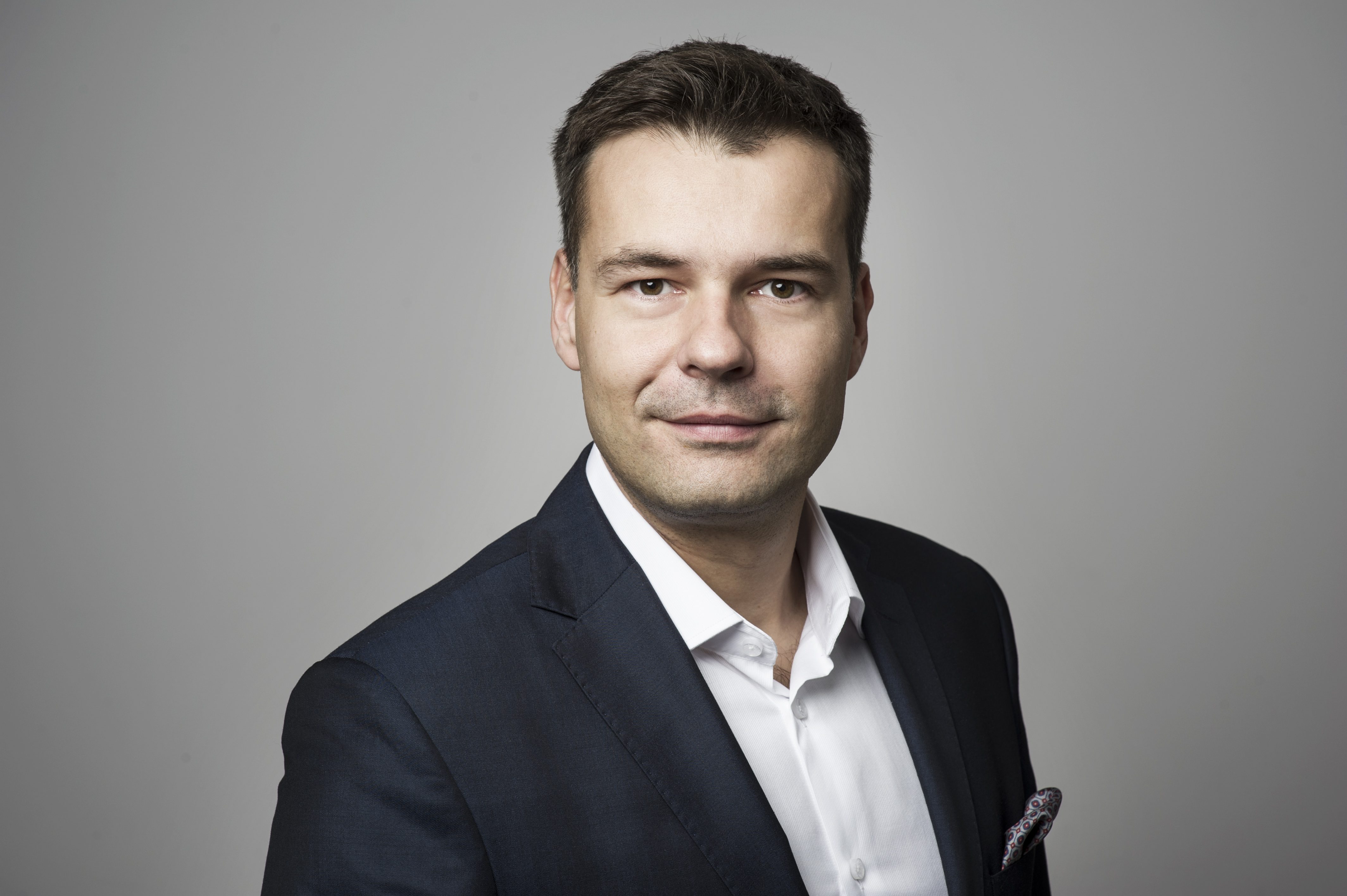 UI Path buduje biblioteki agentów AI dla strategicznych sektorów