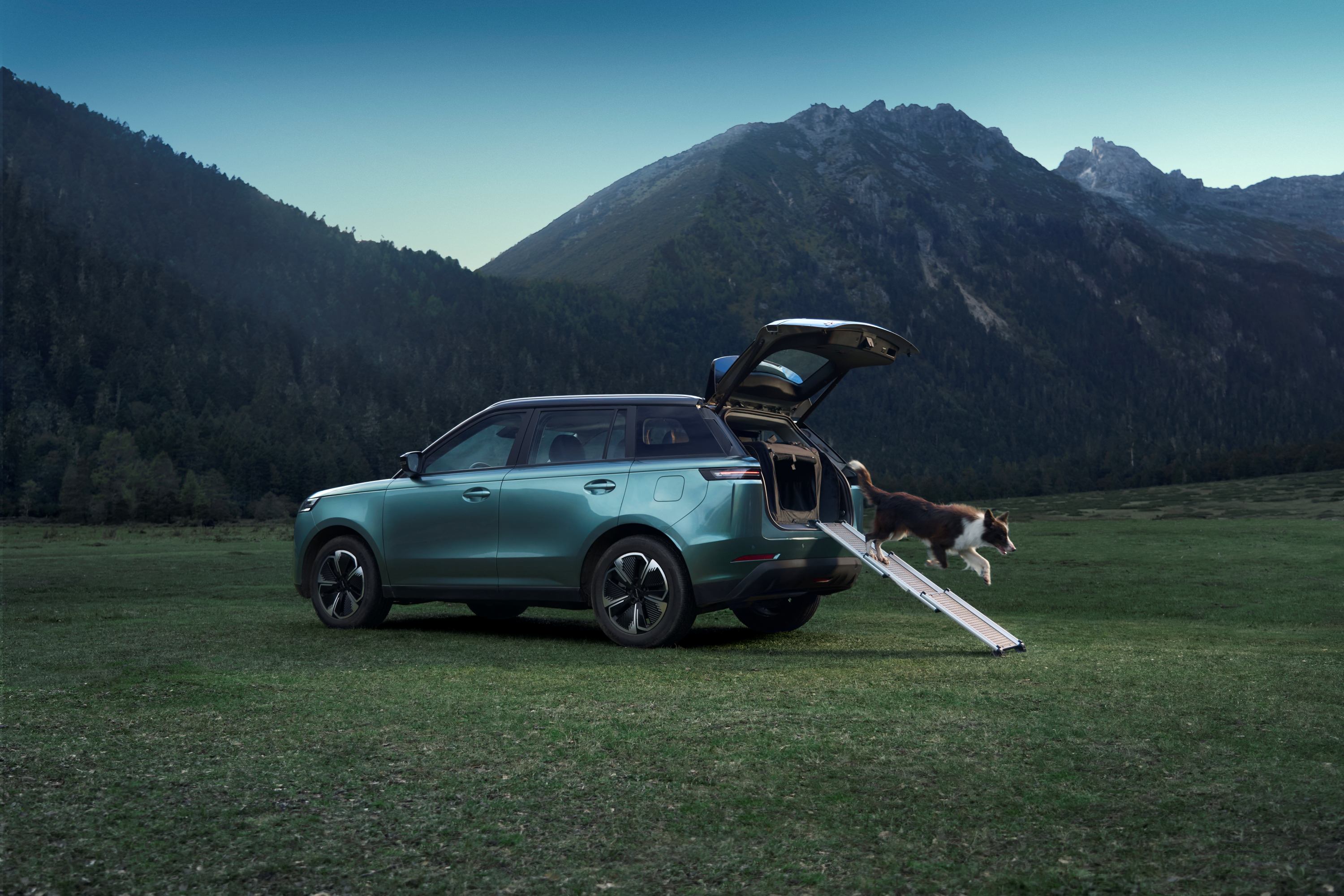 Nowy JAECOO J5 redefiniuje pojęcie podróży z pupilem