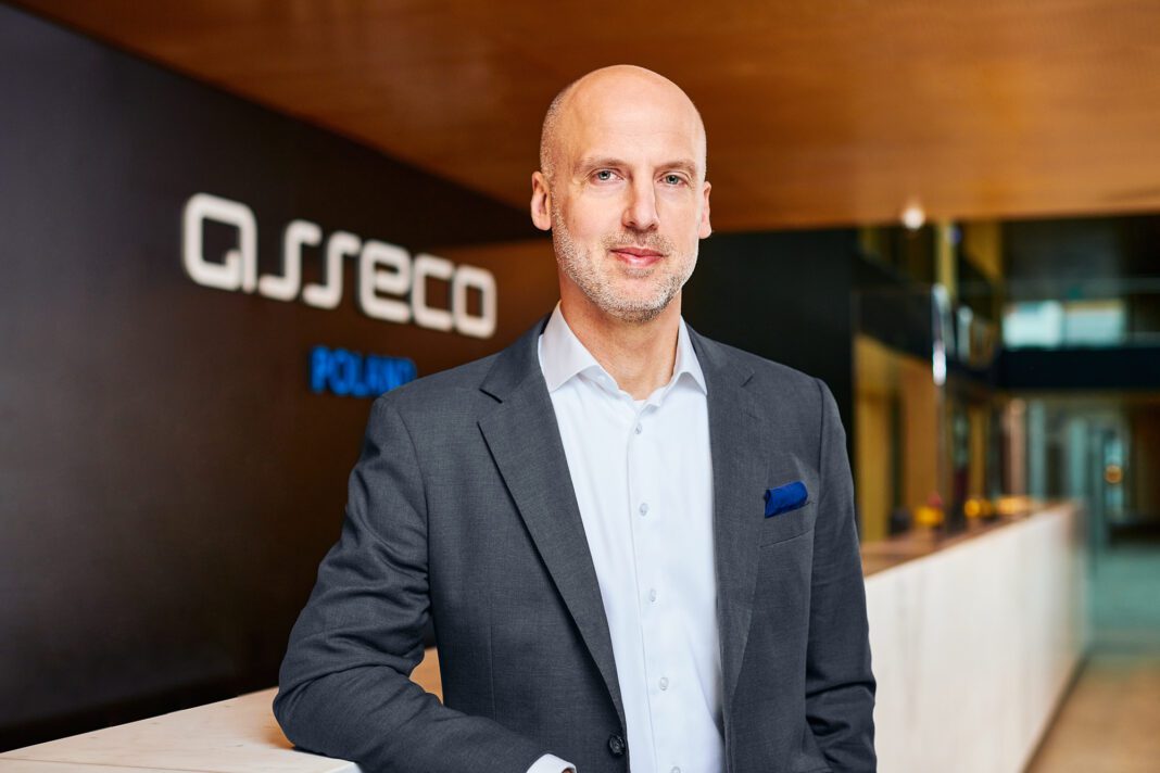 Asseco__2022-11-23_0037_midres