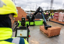 Na tej budowie zamiast kielni – tablet