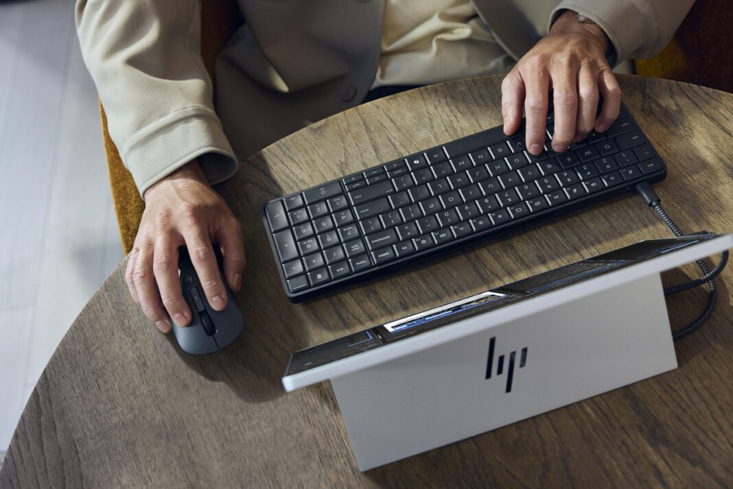 HP EliteBoard G1a Next Gen AI PC (2)