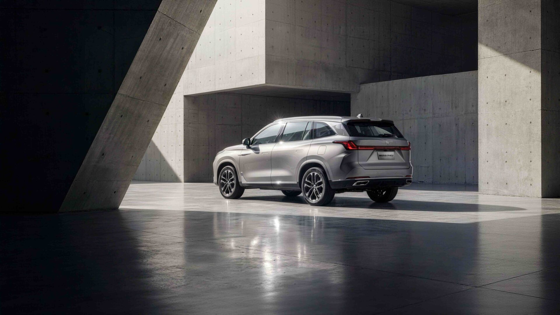 MG rozpoczyna przedsprzedaż modelu MGS9 Plug-In Hybrid